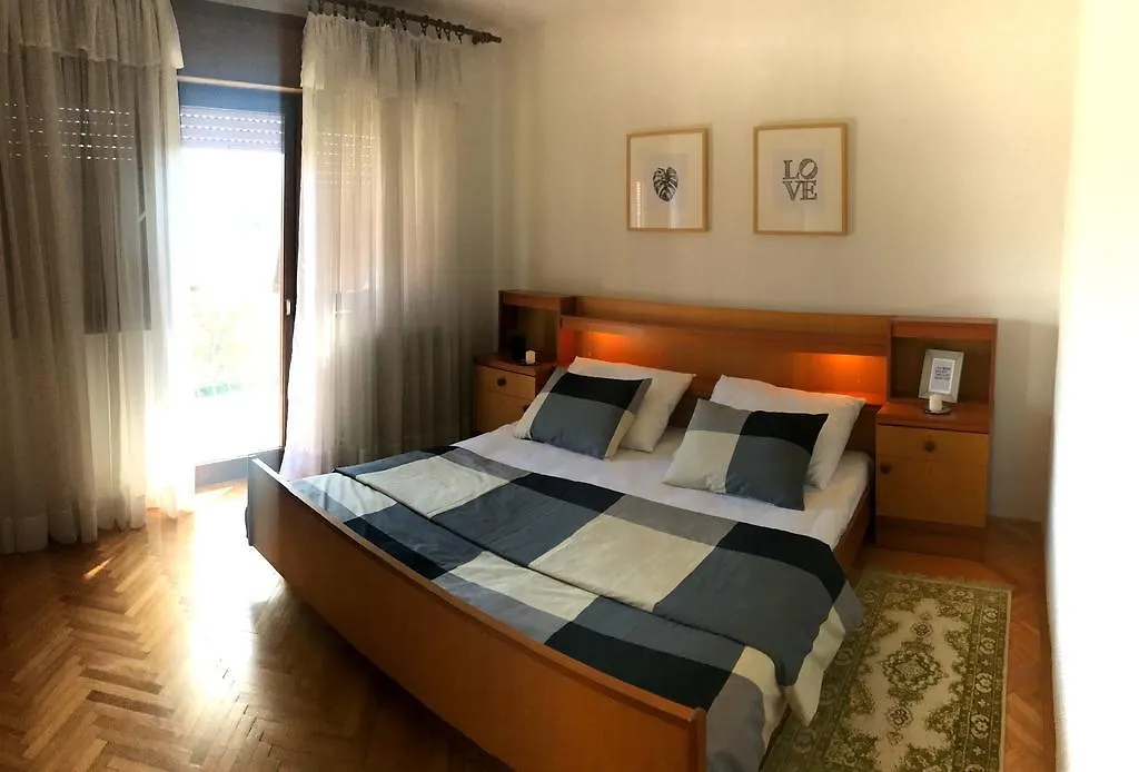 Anka Cozy Apartment Galovac