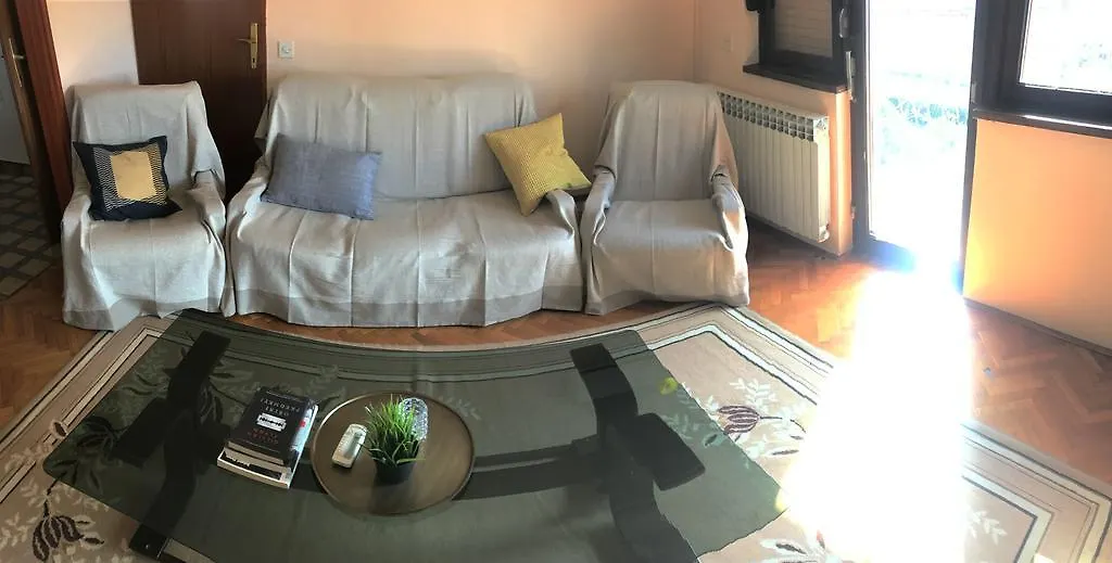 Anka Cozy Apartment Galovac